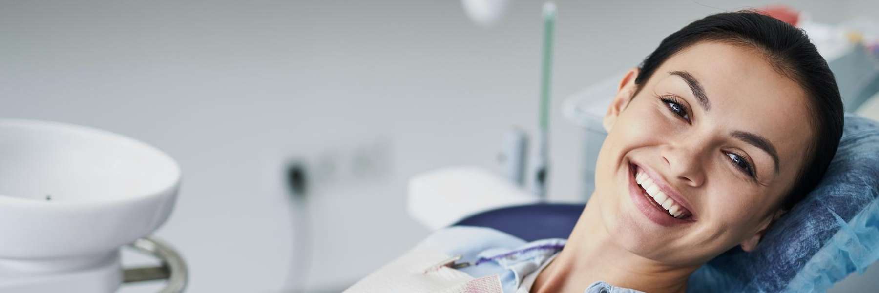 emergency root canal west allis | woman smiling